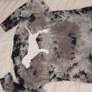 PINK Victoria’s Secret Campus Tie Dye Logo Long Sleeve Pocket Tee Shirt